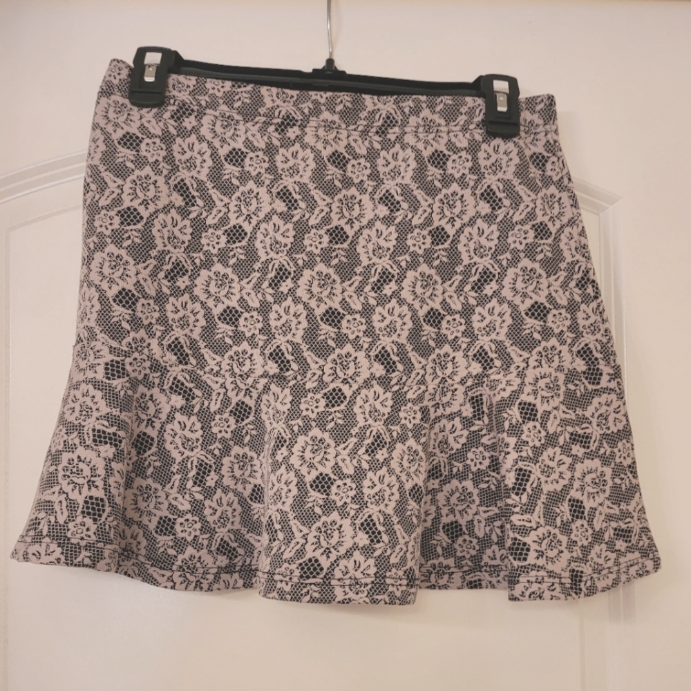 Floral Black and White Skirt - L